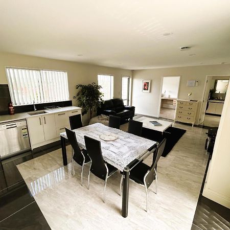 Cross Roads Apartment Pokeno Ngoại thất bức ảnh