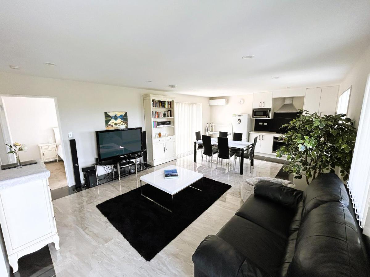Cross Roads Apartment Pokeno Ngoại thất bức ảnh